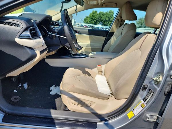 2020 TOYOTA CAMRY — DENT