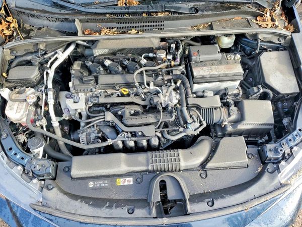 2021 TOYOTA COROLLA SE — Engine bay