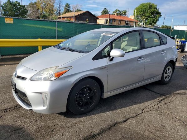 2015 TOYOTA PRIUS