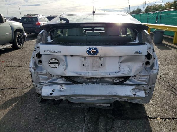 2015 TOYOTA PRIUS