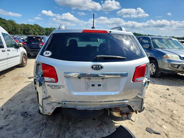 2013 KIA SORENTO Base / LX