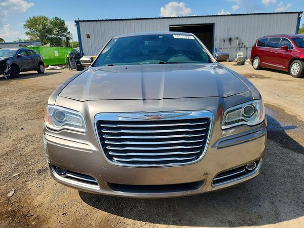 2014 CHRYSLER 300