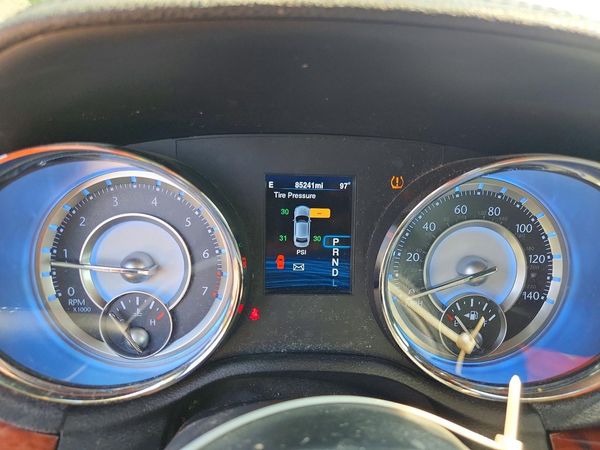 2014 CHRYSLER 300