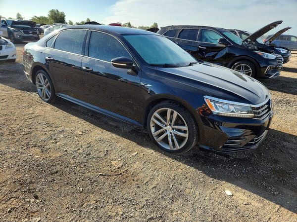 2018 VOLKSWAGEN PASSAT S, R-Line
