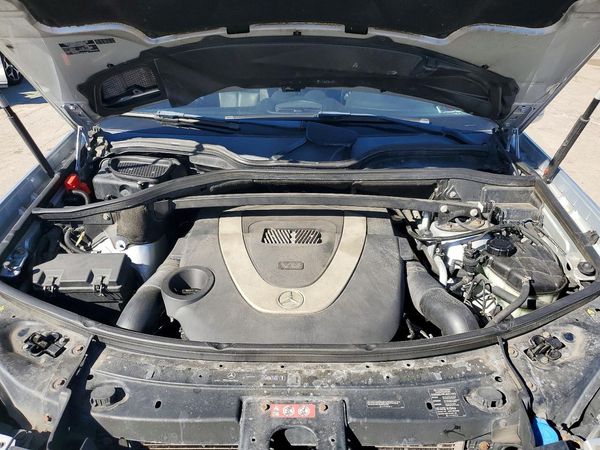 2012 MERCEDES-BENZ GL GL550 4-MATIC