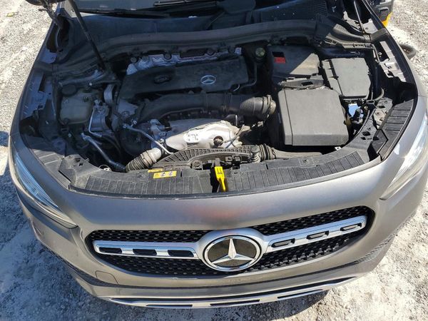 2021 MERCEDES-BENZ GLA-CLASS GLA250 — Engine bay