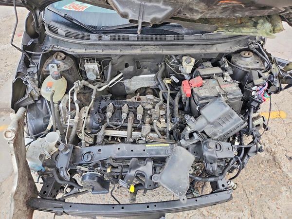 2021 NISSAN KICKS SV — Engine bay