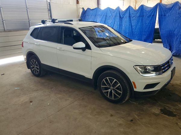 2021 VOLKSWAGEN TIGUAN 4Motion S — Passenger 3/4