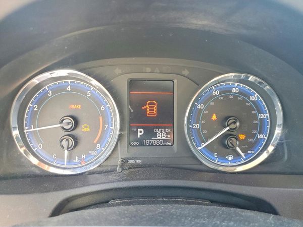 2017 TOYOTA COROLLA