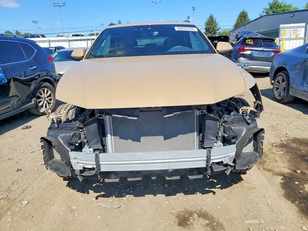 2024 AUDI Q8