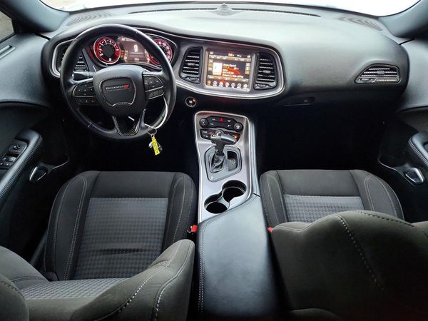 2020 DODGE CHALLENGER SXT