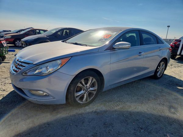 2012 HYUNDAI SONATA Middle level