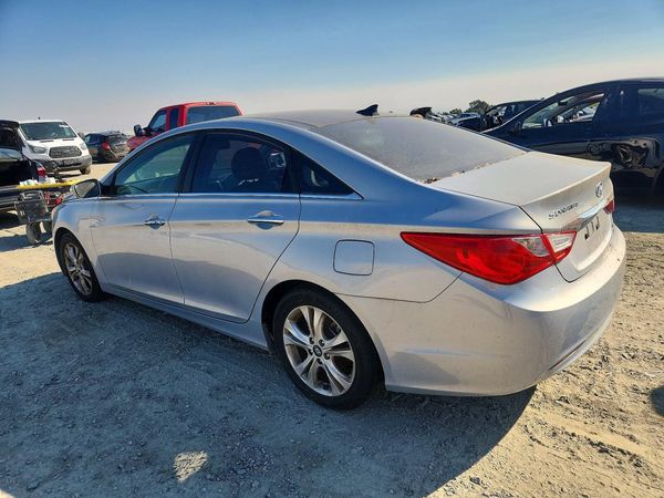 2012 HYUNDAI SONATA Middle level
