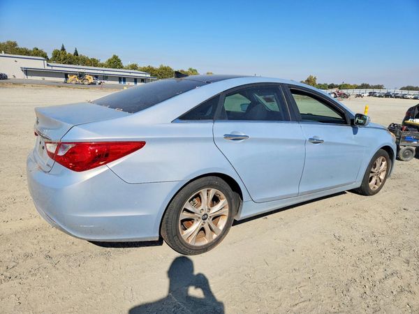 2012 HYUNDAI SONATA Middle level