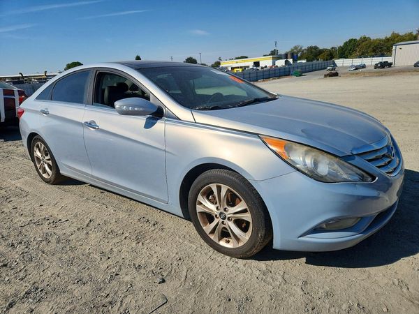 2012 HYUNDAI SONATA Middle level