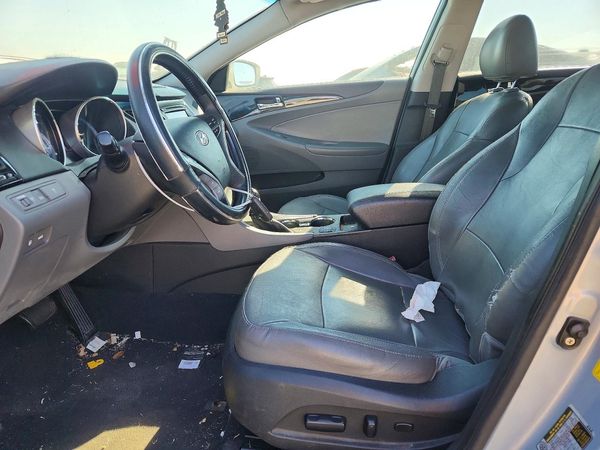 2012 HYUNDAI SONATA Middle level
