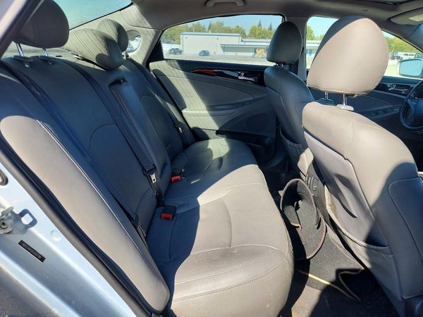 2012 HYUNDAI SONATA Middle level