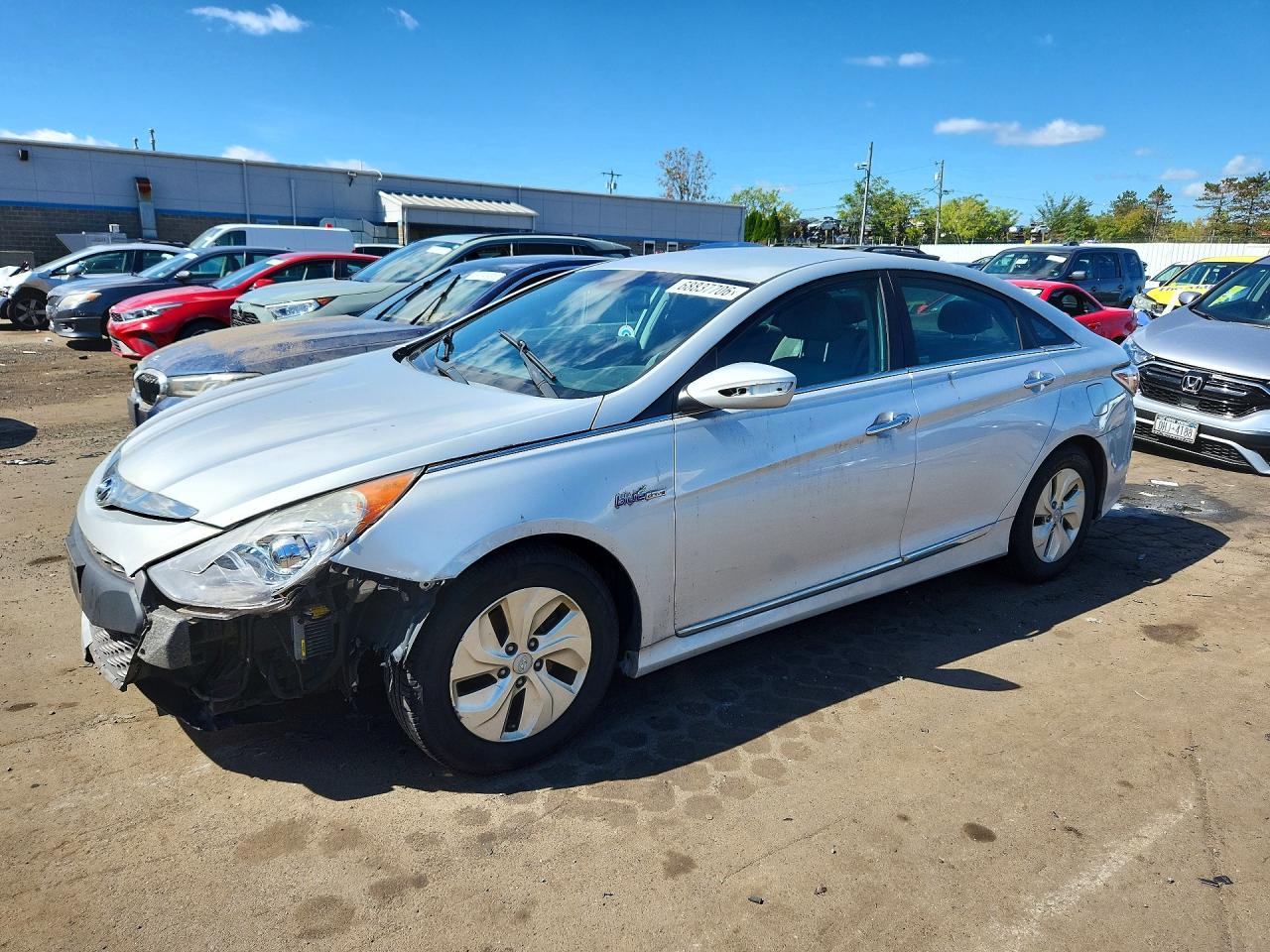 2014 HYUNDAI SONATA — Front 3/4