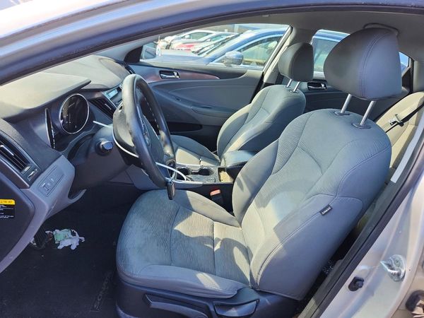 2014 HYUNDAI SONATA — DENT