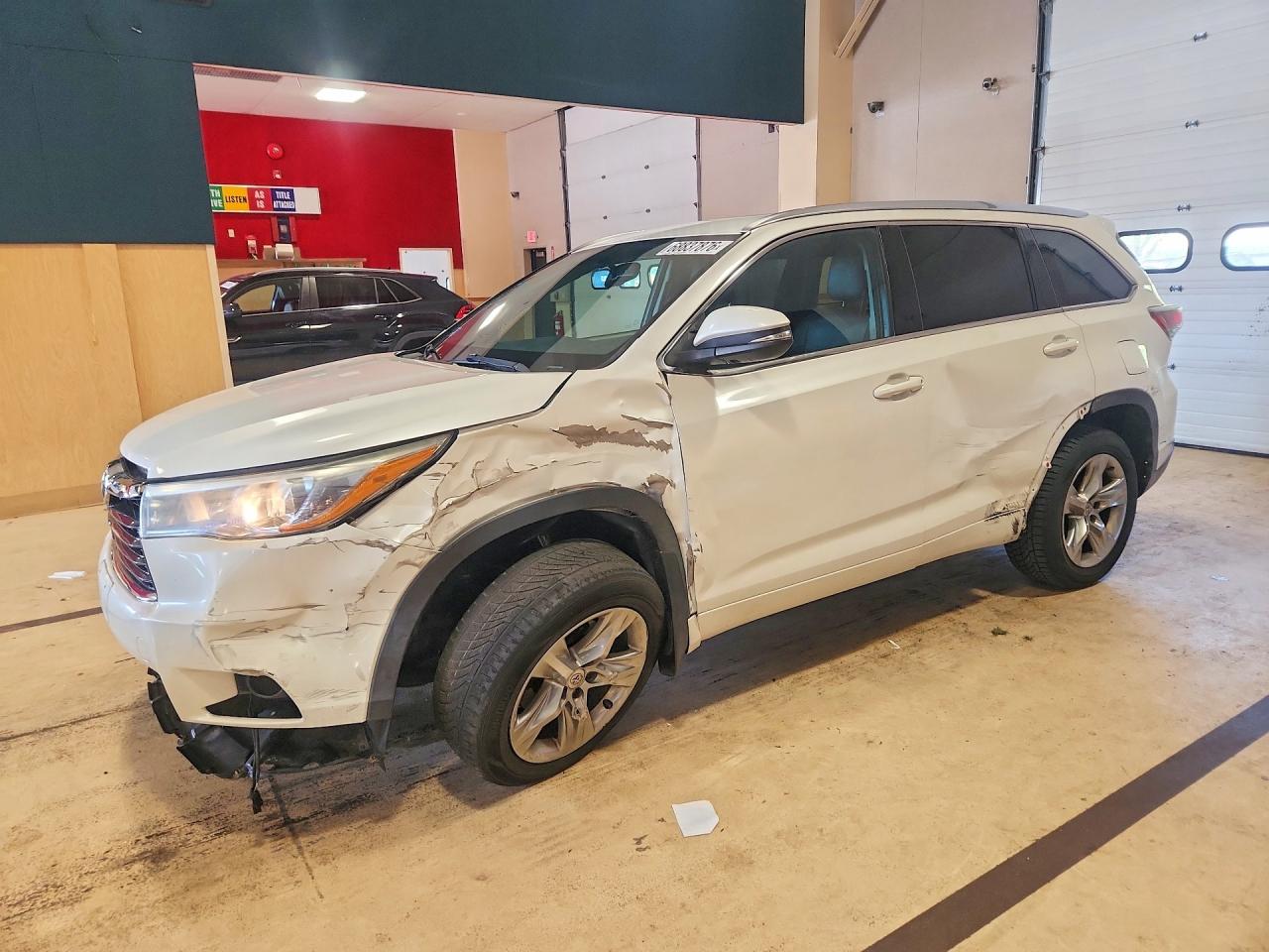 2015 TOYOTA HIGHLANDER Base/Hybrid — Front 3/4