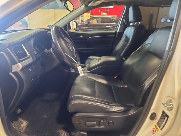 2015 TOYOTA HIGHLANDER Base/Hybrid — DENT