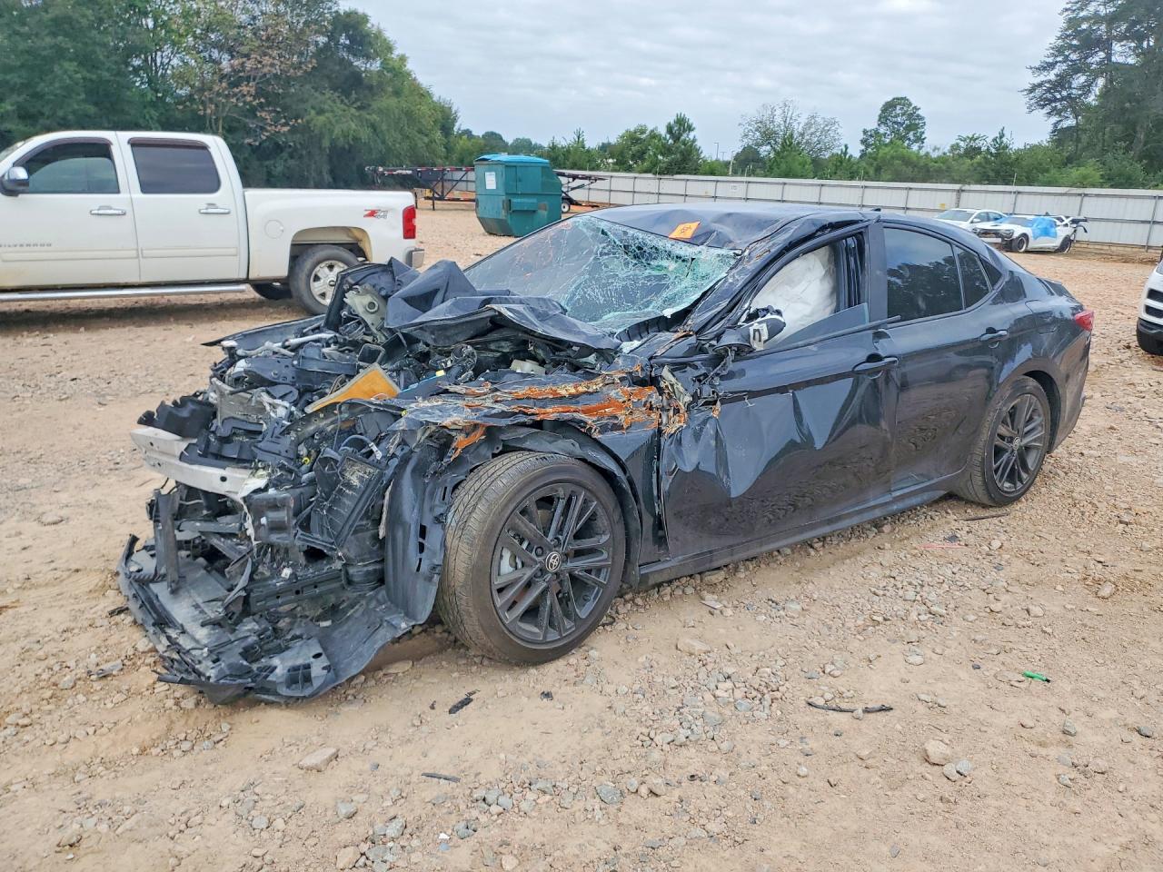 2025 TOYOTA CAMRY — Front 3/4
