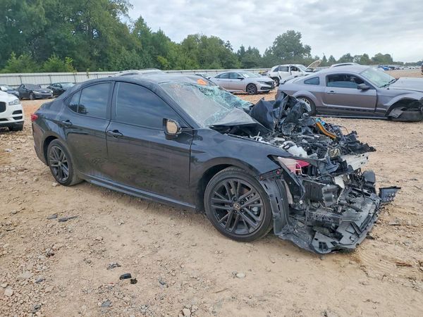 2025 TOYOTA CAMRY — Passenger 3/4