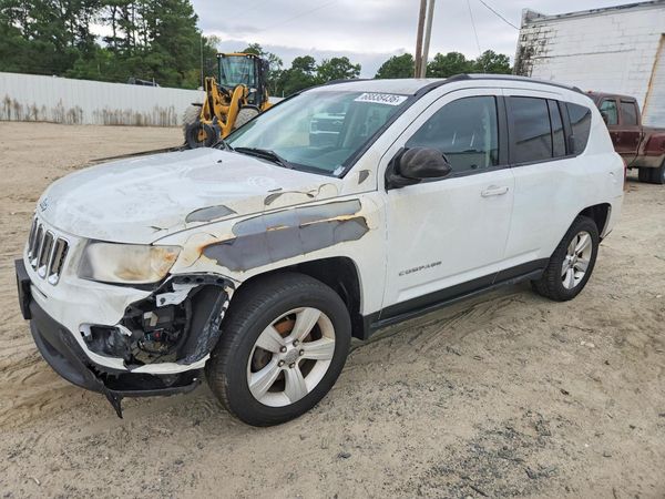 2015 JEEP COMPASS Sport — Front 3/4
