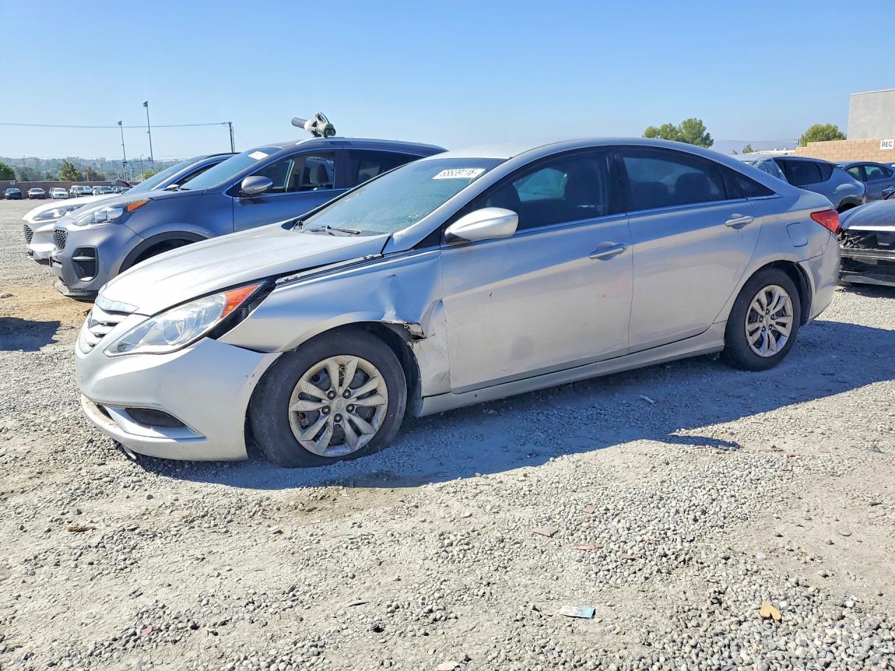 2013 HYUNDAI SONATA Middle-low level — Front 3/4