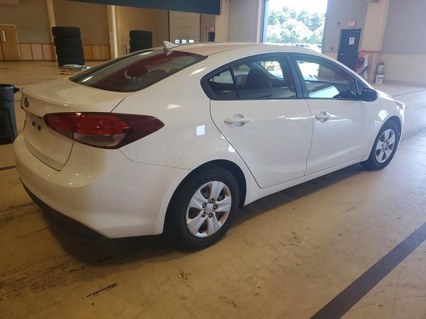 2017 KIA FORTE LX Base