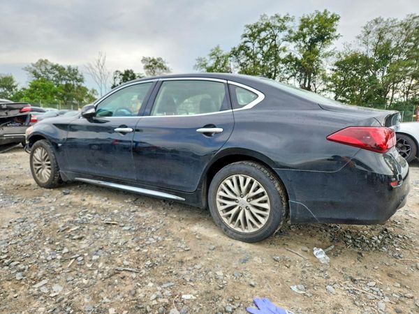 2016 INFINITI Q70L — DSRA