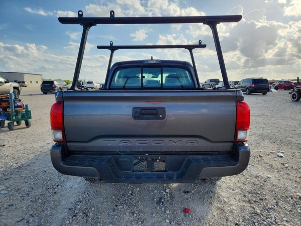 2018 TOYOTA TACOMA SR/SR5