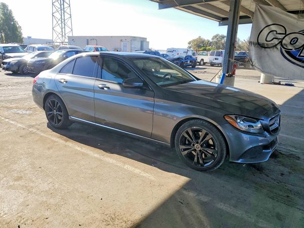 2017 MERCEDES-BENZ C C300