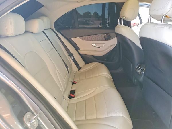 2017 MERCEDES-BENZ C C300