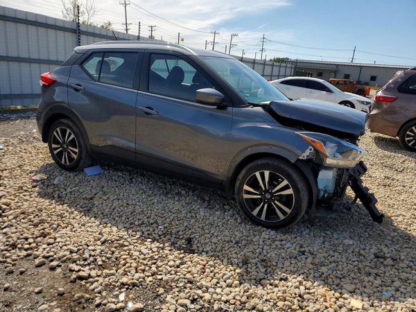 2020 NISSAN KICKS