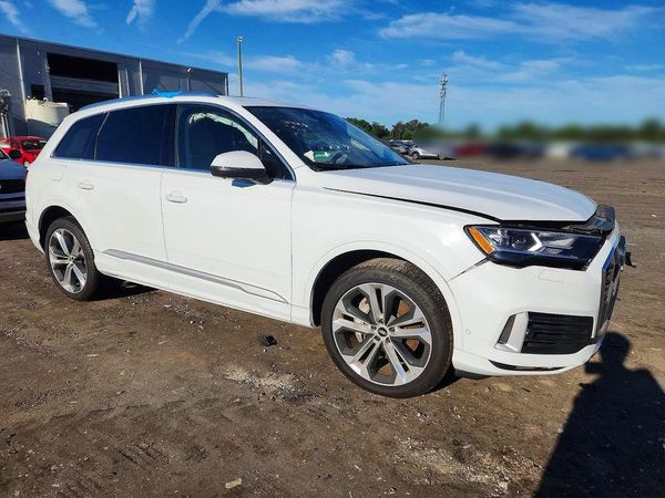 2021 AUDI Q7 quattro Premium Plus