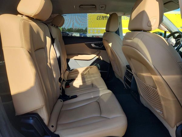 2021 AUDI Q7 quattro Premium Plus
