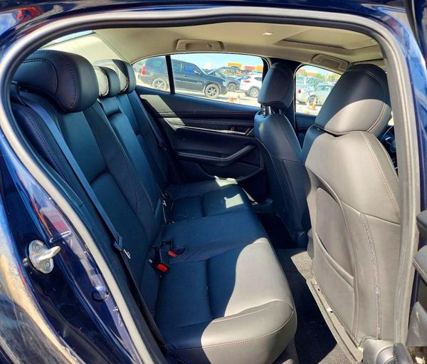 2024 MAZDA 3 Preferred Package