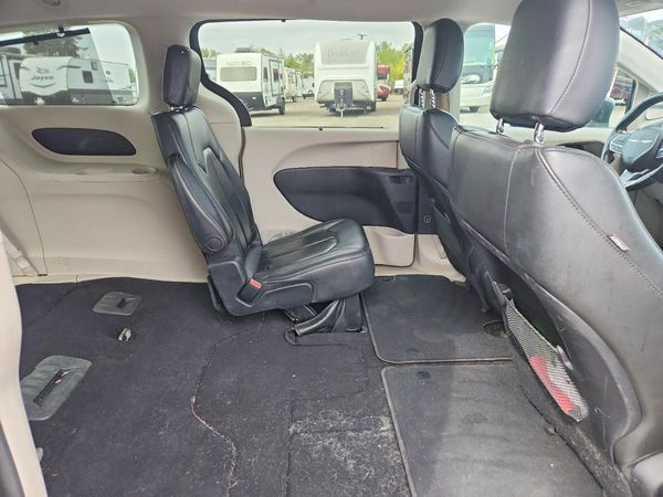 2017 CHRYSLER PACIFICA Touring L