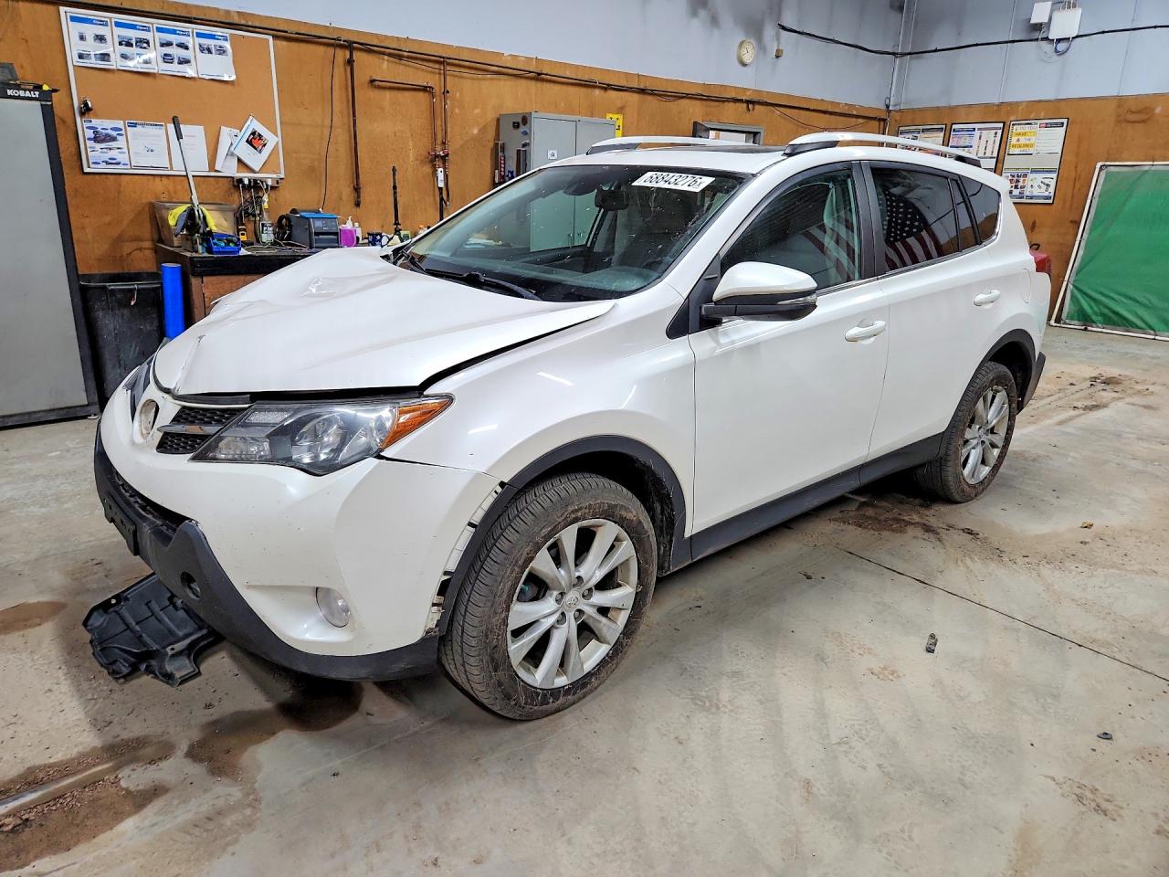 2014 TOYOTA RAV4 High — Front 3/4