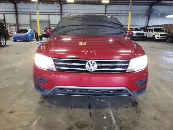 2018 VOLKSWAGEN TIGUAN SE, SEL