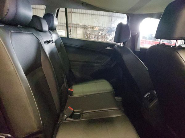 2018 VOLKSWAGEN TIGUAN SE, SEL