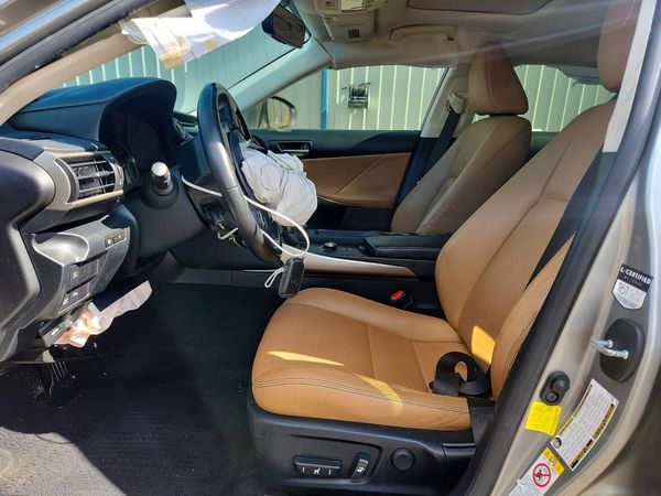 2017 LEXUS IS 200t