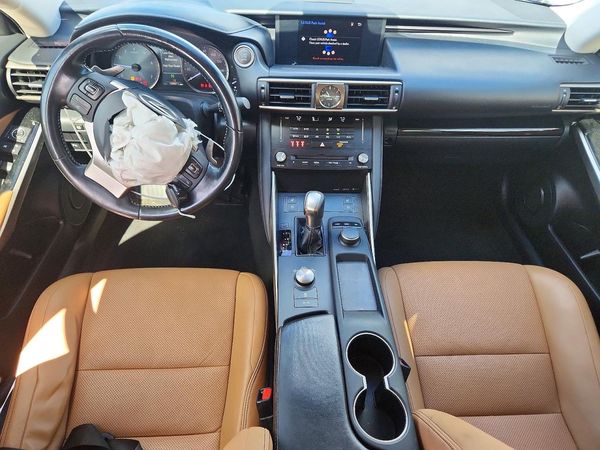 2017 LEXUS IS 200t