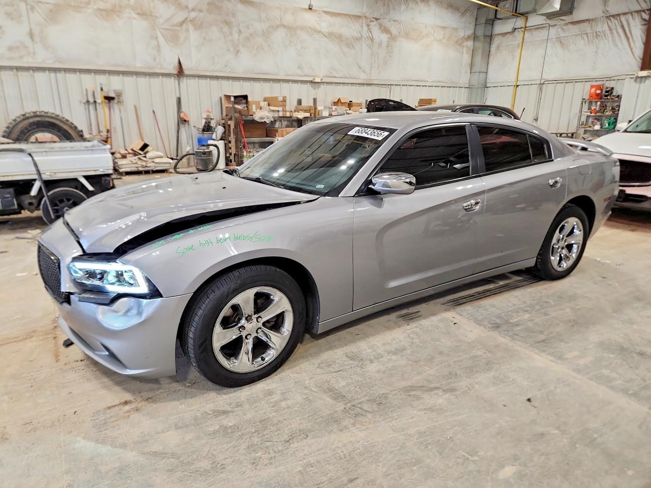 2013 DODGE CHARGER SE