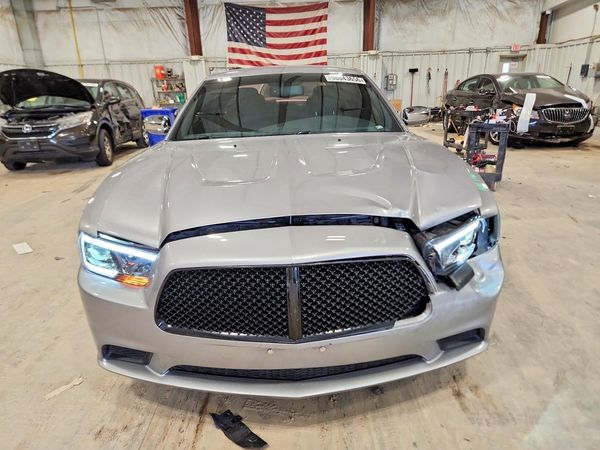 2013 DODGE CHARGER SE