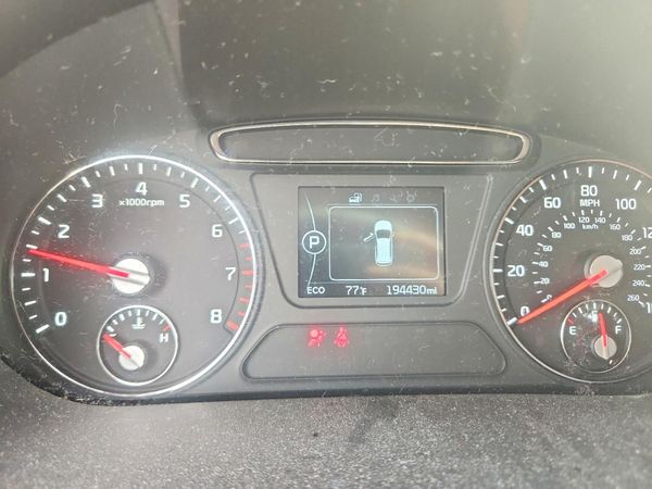 2016 KIA SORENTO L / LX