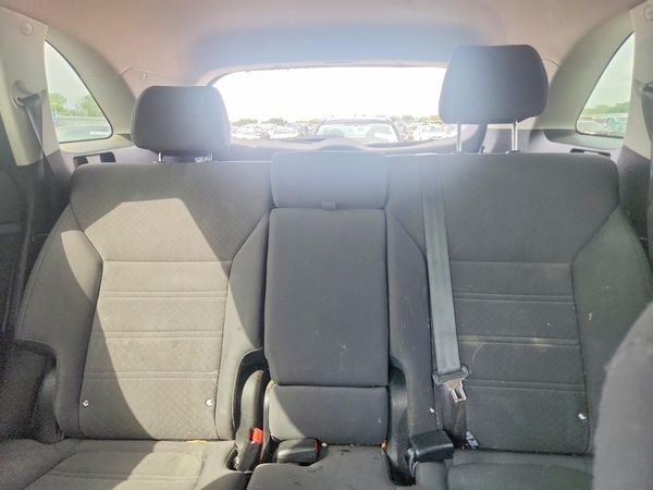 2016 KIA SORENTO L / LX