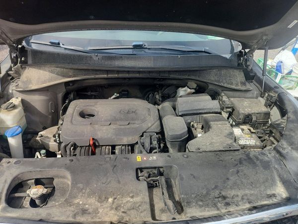 2016 KIA SORENTO L / LX