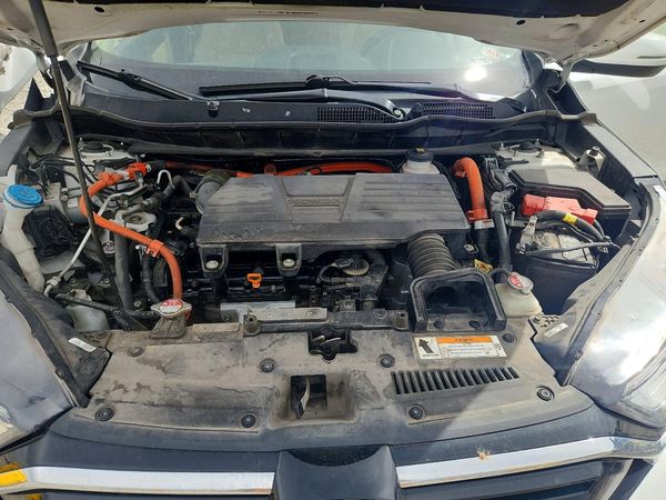 2022 HONDA CR-V — Engine bay